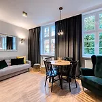 Dom & House - Apartments Old Town Ogarna